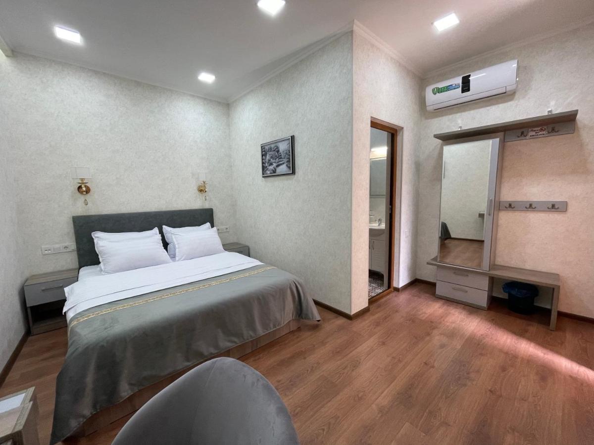 Registon Saroy Hotel Samarkand Exterior foto